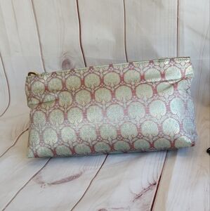 Vintage OSCAR DE RENTA SILK  Elegant Clutch